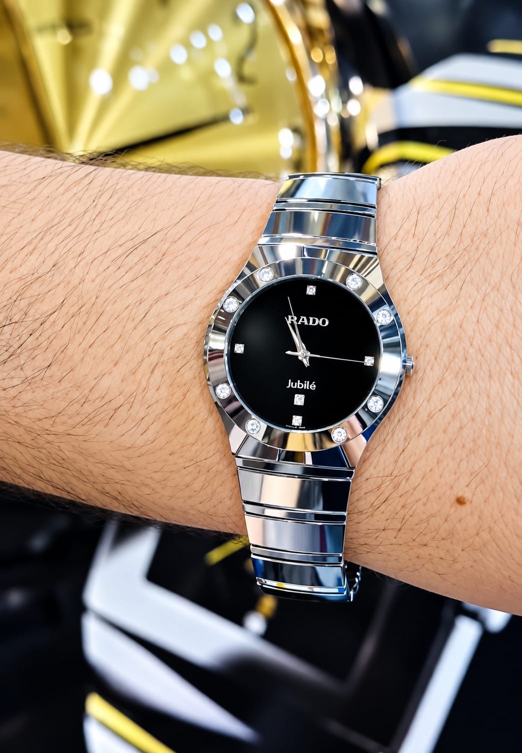 Luxury Black Dial Stainless Steel Quartz Watch – Silver